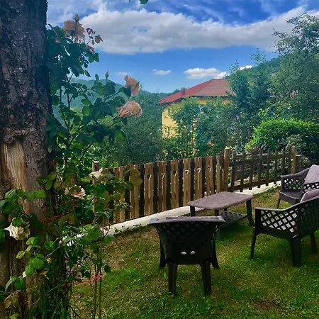 Casa Benassi ,room&suite , Con Piscina Riolunato