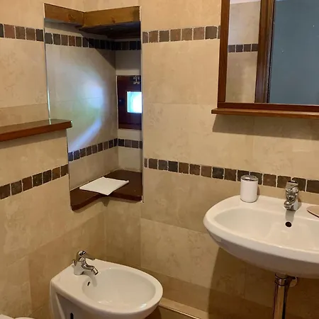 לינה וארוחת בוקר R&b Casa Benassi ריולונאטו