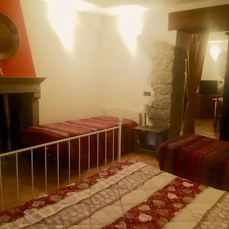Casa Benassi ,room&suite , Con Piscina
