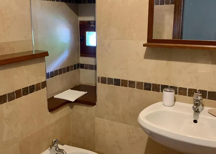 לינה וארוחת בוקר R&b Casa Benassi ריולונאטו